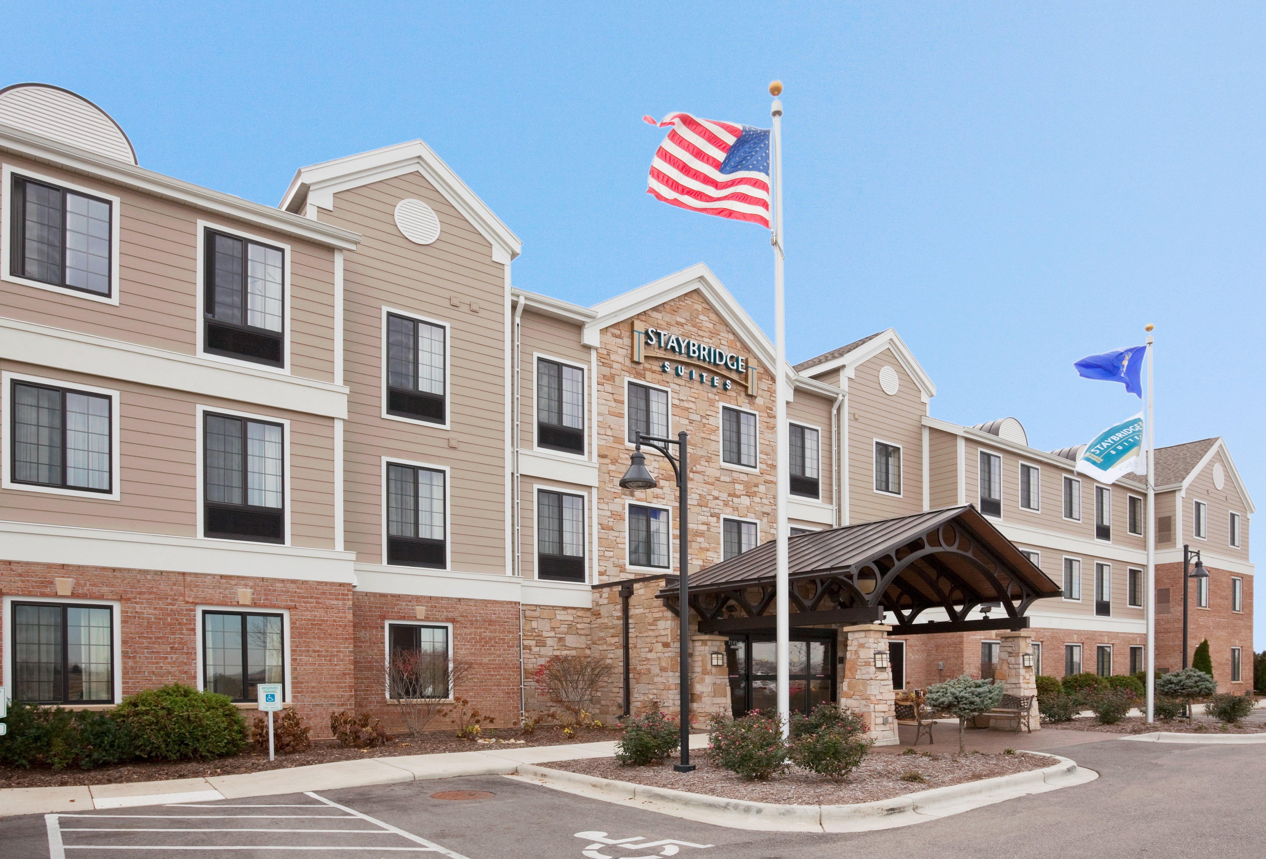 Staybridge Suites Milwaukee West-Oconomowoc By Ihg Exterior foto