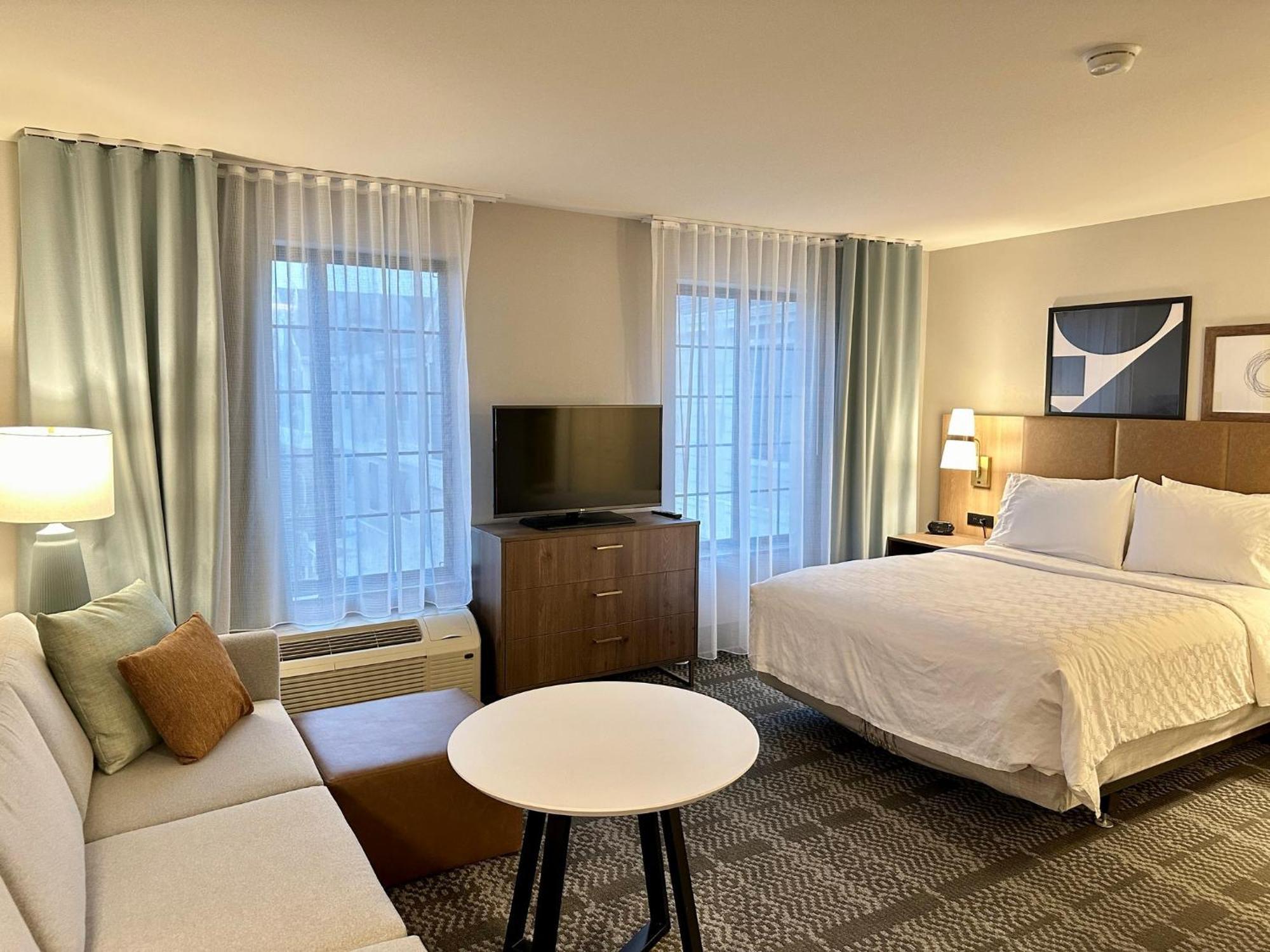 Staybridge Suites Milwaukee West-Oconomowoc By Ihg Exterior foto