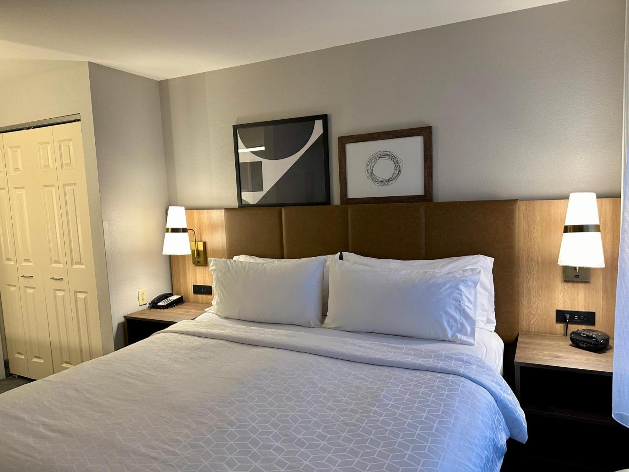 Staybridge Suites Milwaukee West-Oconomowoc By Ihg Exterior foto